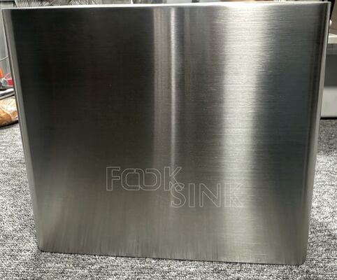 Factory Wholesale Hospital Workstation Sluice Hopper Sinks Stainless Steel Hot Selling 1600x560mm Waste Disposal Sink For Clinic Laboratory